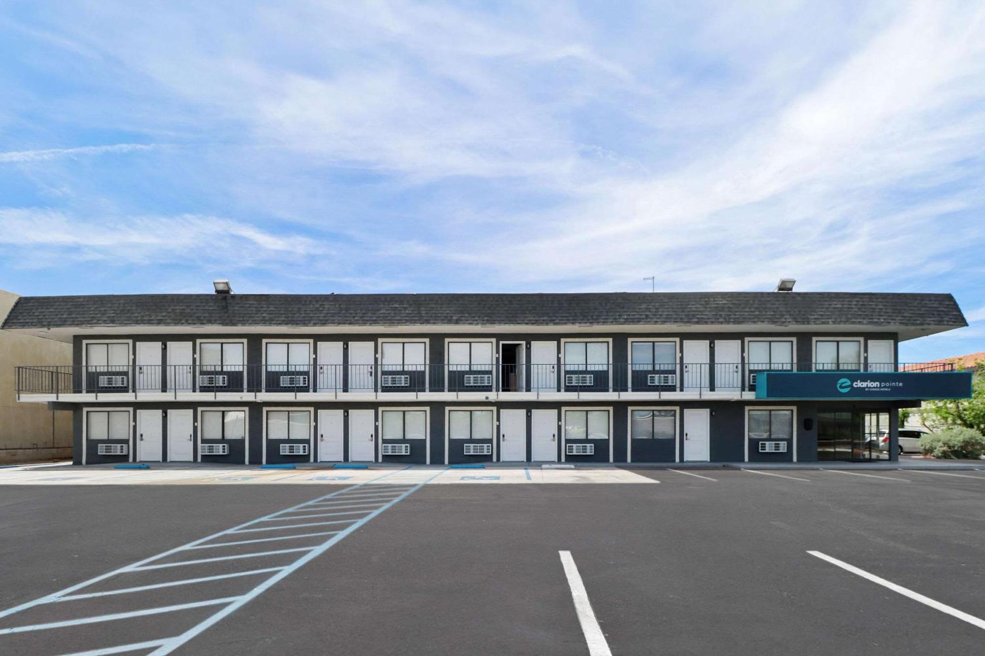 Clarion Pointe Ridgecrest Near China Lake Naval Station Exterior photo
