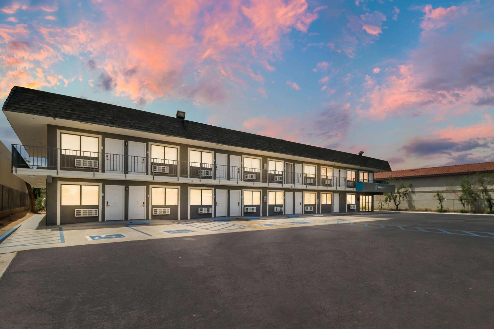 Clarion Pointe Ridgecrest Near China Lake Naval Station Exterior photo